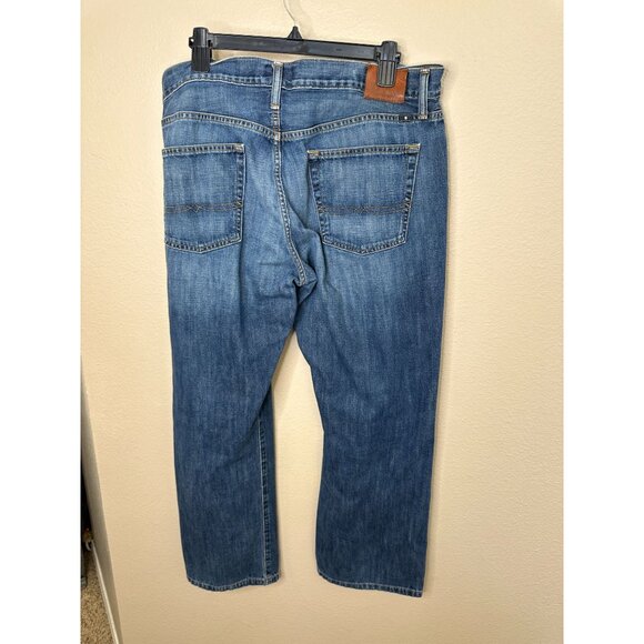 Lucky Brand Mens Blue Denim Jeans Size 38x30 Relaxed Fit Classic Style - Picture 3 of 7